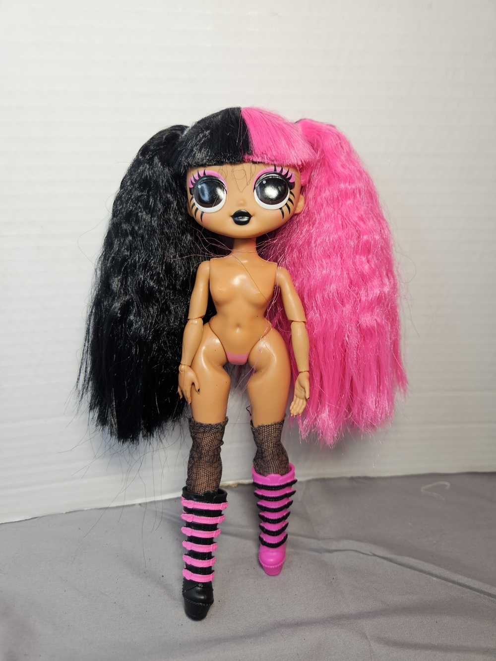 L.O.L Surprise! OMG Remix Metal Chick  Fashion Doll with Long Split-Color Hair